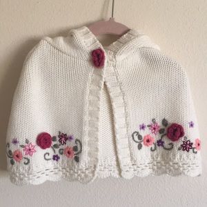 EUC 2T Carter’s Hooded Poncho 🌸🌷